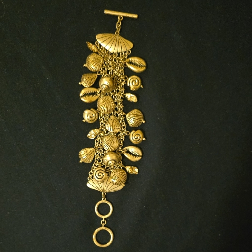 Silver Shell Charm Bracelet - Picture 3 of 3
